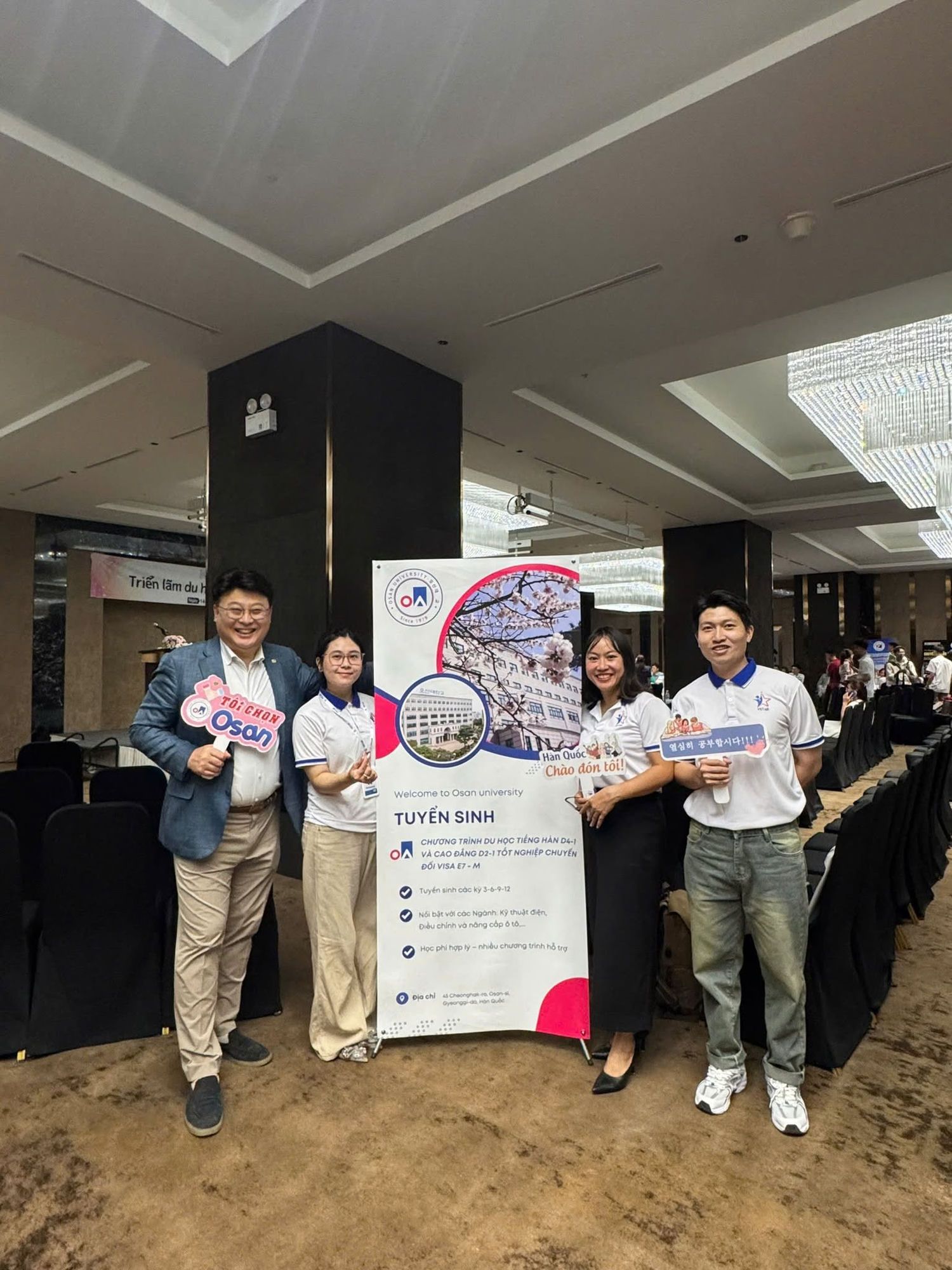 VSTAR cùng đại diện Đại học Osan tại Triển lãm Du học Việt Nam lần thứ 2